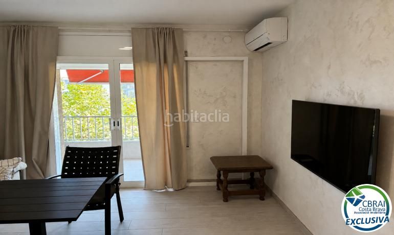 Foto 2261a3d4-e586-4ef5-85cc-9a4ba69bd1dc. Apartamento en carrer fages de climent 1 2 m 1 apartamento en venta girona en Empuriabrava