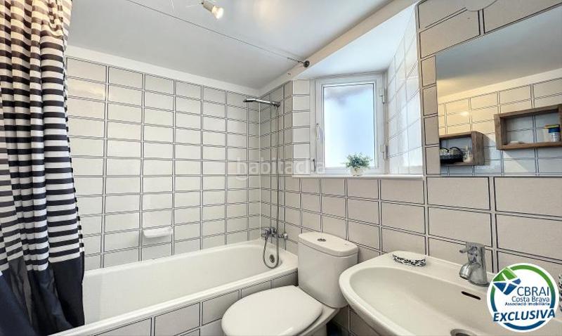 Foto a49ccf96-81e6-4c8f-9490-c0e061d6fe72. Apartamento en avenida del canal 19 3 1 19 apartamento en venta girona en Empuriabrava