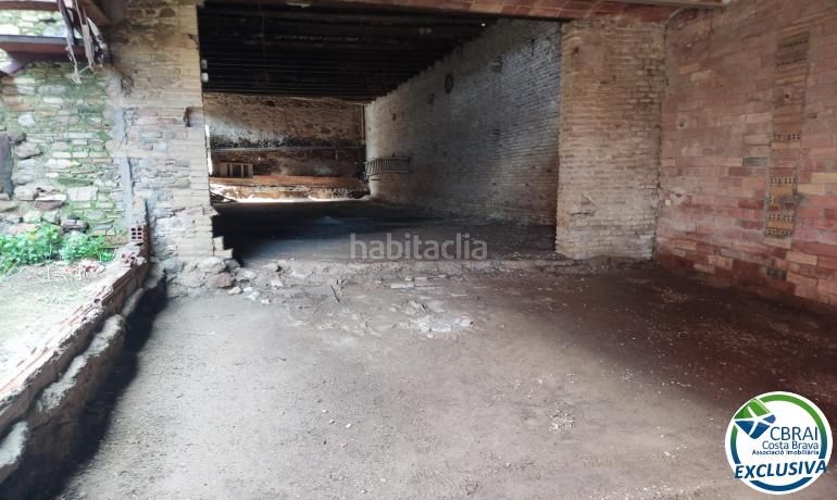 Foto 70920ecf-0e17-444e-88ae-e2bdbcf426e3. Casa a carrer castello 5 5 a Peralada