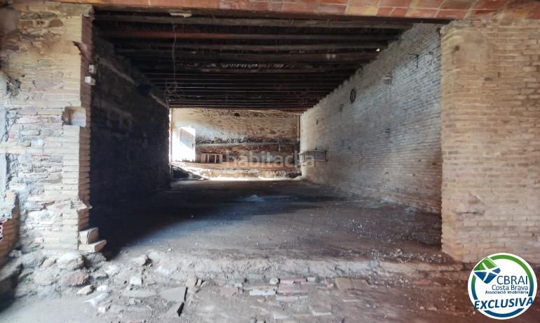 Foto 80ea3cca-48a6-4527-b9b8-a0a9f888c77f. Casa a carrer castello 5 5 a Peralada