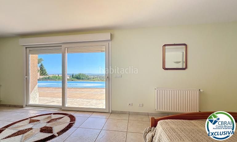 Foto 2a368022-af37-44c1-8d99-f8b6ef85a6ba. Casa en calle xaloc - els olivars 8 8 casa en venta girona en Pau