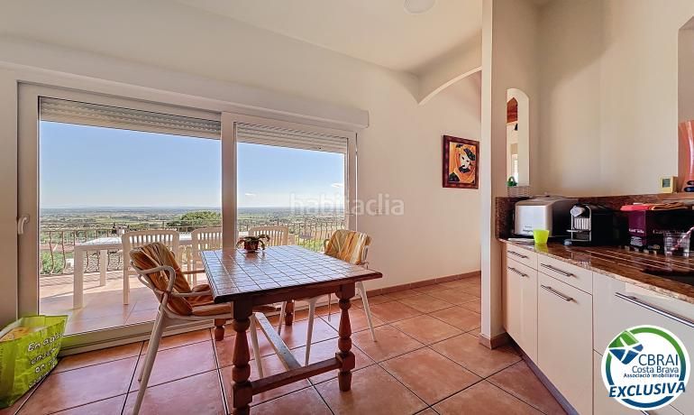 Foto 530c0edb-28b0-49d0-b9c0-34656804fbd2. Casa en calle xaloc - els olivars 8 8 casa en venta girona en Pau