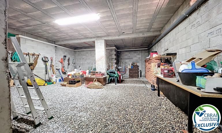 Foto 6b6359f1-b69d-4a4a-91a6-3255462f1b10. Casa en calle xaloc - els olivars 8 8 casa en venta girona en Pau