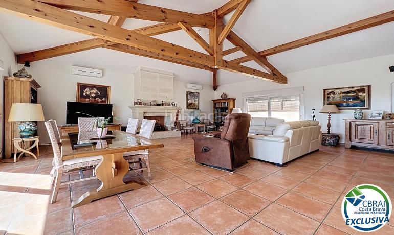 Foto 897f5721-3fdb-49af-a6ae-8747815666fd. Casa en calle xaloc - els olivars 8 8 casa en venta girona en Pau