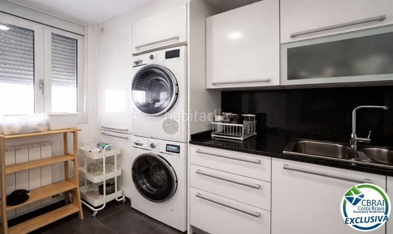 Foto 64829964-ae2c-4047-bab3-cebf56d08a4f. Apartament amb calefacció a Centre Roses