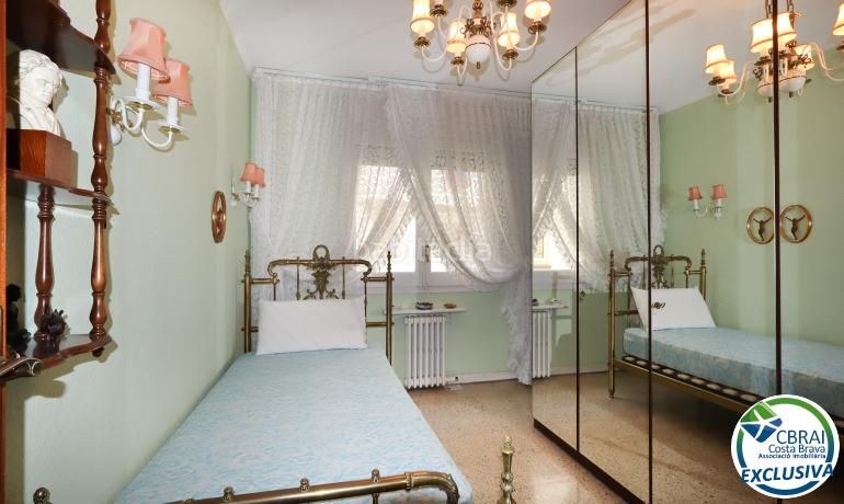 Foto 1ed0bd59-d19e-459f-a743-5088be592382. Apartament amb calefacció a Creu de la Mà Figueres