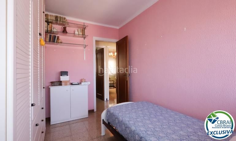 Foto 436ffca6-448f-4218-a6b3-fd1208a7b6e0. Apartament amb calefacció a Creu de la Mà Figueres