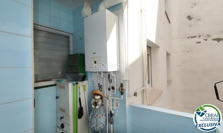 Foto 551d0975-61f4-47c4-b5b6-c53afad86860. Apartament amb calefacció a Creu de la Mà Figueres