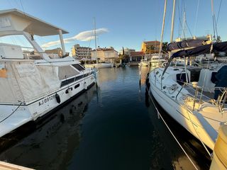 Rent Car parking in Avinguda port canigó 0 0 0 0 0. Amarre en venta en roses girona