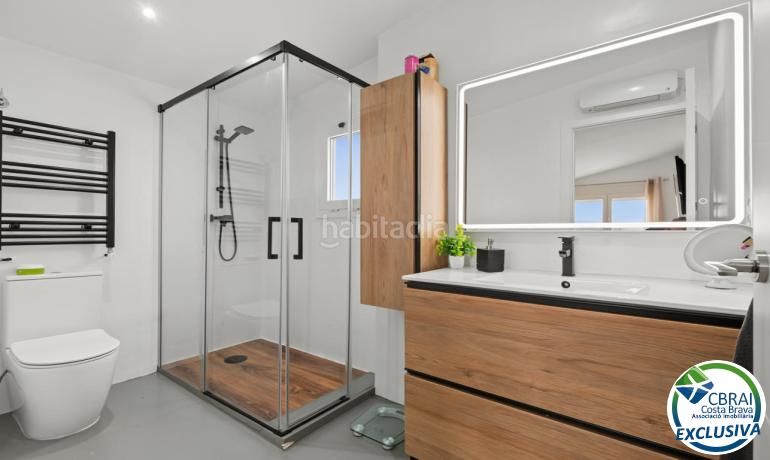 Foto bf387470-5b93-4a3a-9d98-9f19ca62f8c1. Casa a calle cordova 25 25 a Nord Roses