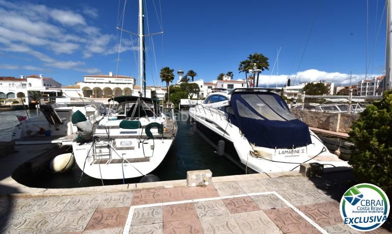 Foto f4da4a5f-e703-45b7-bb4e-fca265f3797c. Casa a sector salins 1era linea 1 a Salins - Cavall de Mar Empuriabrava