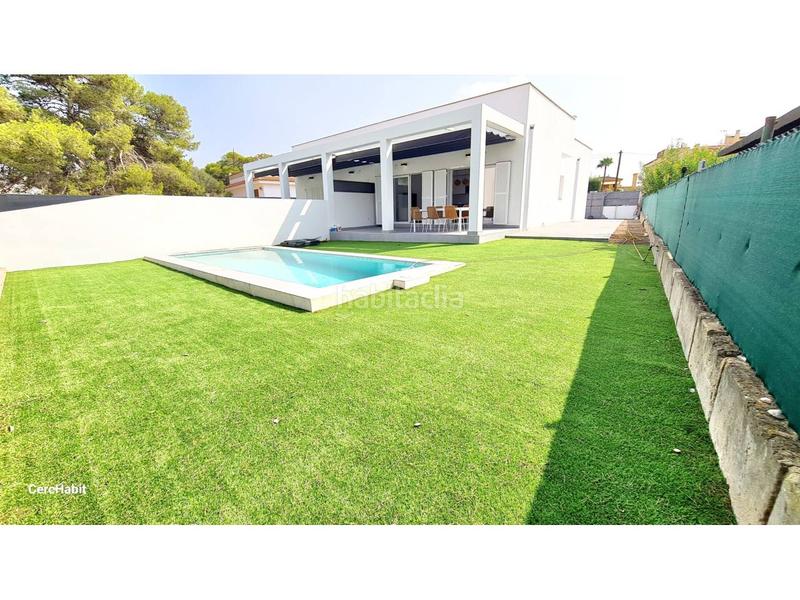 Foto 8f8c254a-fb88-4704-b266-ae22dd929d53. Casa aparellada amb calefacció aparcament piscina a Llucmajor