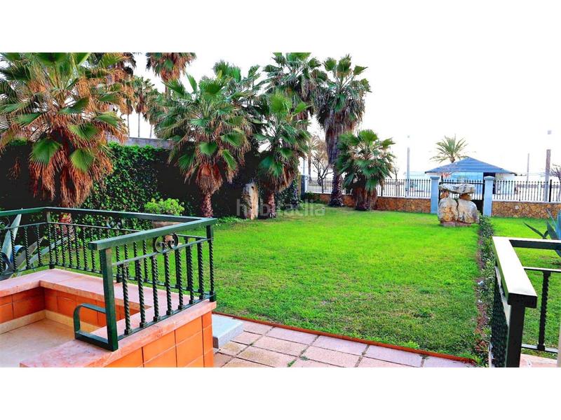 Foto 81020acc-55a5-4436-ab7b-1390c9ffcf30. Alquiler apartamento planta baja con jardín en primera línea en Palma de Mallorca