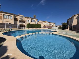Etagenwohnung in Calle roma 5. Apartamento en residencial con piscina, junto al mar!