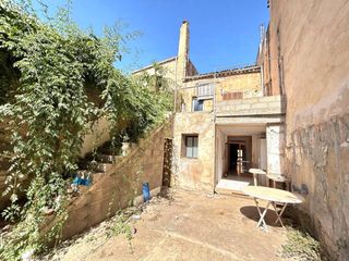 Casa  Calle unió 46. Amplia casa con patio céntrica