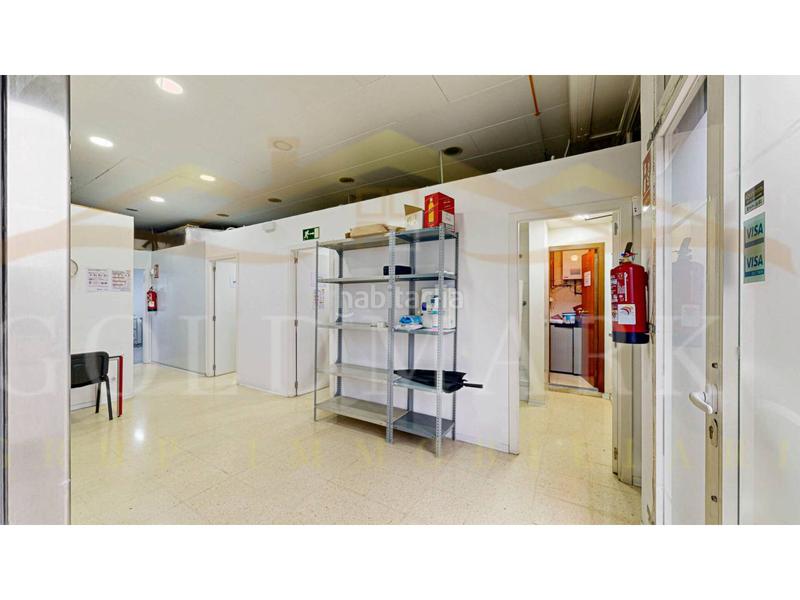 Foto c805b666-1b7a-4677-8bcb-40167a239524. Pas-de-porte local commercial dans blasco ibáñez 4 dans Ripollet