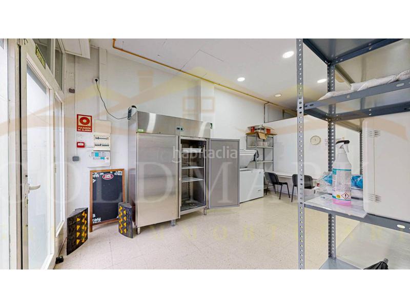 Foto f4ed8156-7167-400a-a8f0-37c851818080. Pas-de-porte local commercial dans blasco ibáñez 4 dans Ripollet
