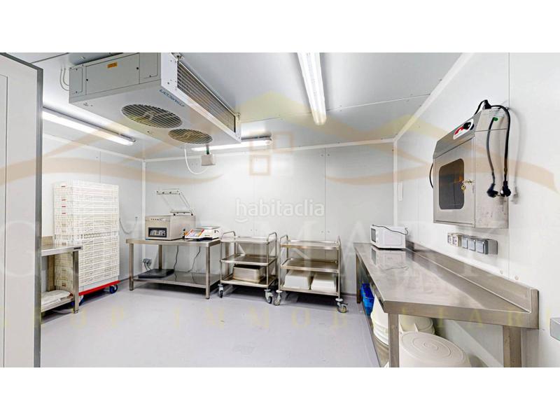 Foto bef8c696-d6e3-4608-a5c5-36856fe09f1c. Traspàs local comercial a blasco ibáñez 4 a Can Tiana Ripollet