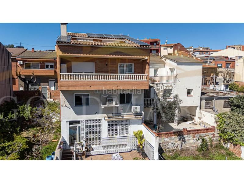 Foto 05348807-0aa8-4055-8f68-403c9c82e713. Casa adossada a lleó 28 a Ca n´Oriol Rubí