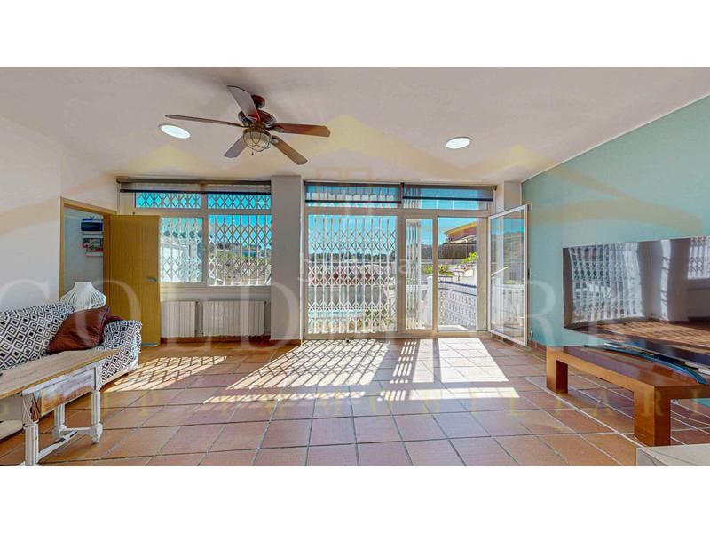 Foto 13274215-e626-47eb-bba8-bc85473c3d83. Casa adossada a lleó 28 a Ca n´Oriol Rubí