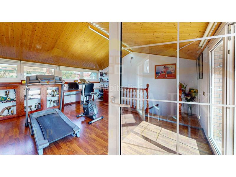 Foto 270e4269-edab-44cf-8bb4-18191f00746f. Casa adossada a lleó 28 a Ca n´Oriol Rubí