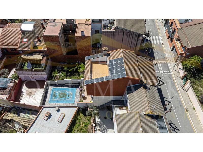 Foto 2e84ce9c-c4ca-4e41-afd5-58fb333e6b36. Casa adossada a lleó 28 a Ca n´Oriol Rubí