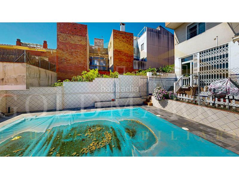 Foto 44875180-3b13-4159-b209-1261ad59f91e. Casa adossada a lleó 28 a Ca n´Oriol Rubí