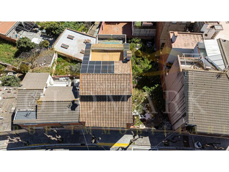 Foto 6ac02c68-4b44-4d41-896f-6838df1f104d. Casa adossada a lleó 28 a Ca n´Oriol Rubí