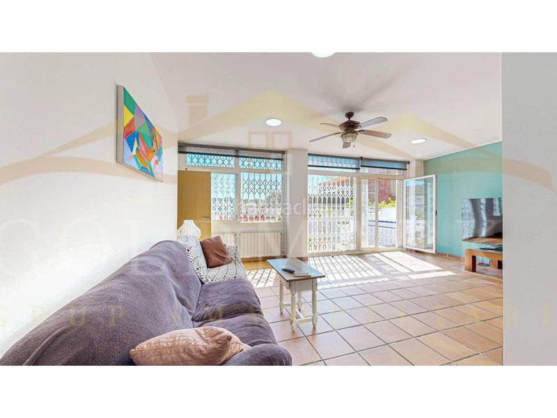 Foto 6ca99bfd-3adb-4b1e-b6ea-bf85142c2622. Casa adossada a lleó 28 a Ca n´Oriol Rubí