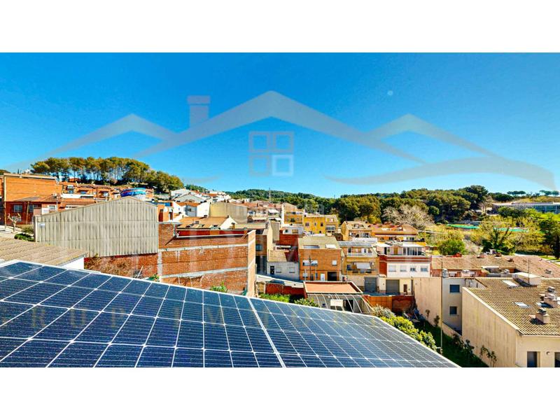 Foto 935f86ba-8499-42f1-a33f-e0946649b618. Casa adossada a lleó 28 a Ca n´Oriol Rubí