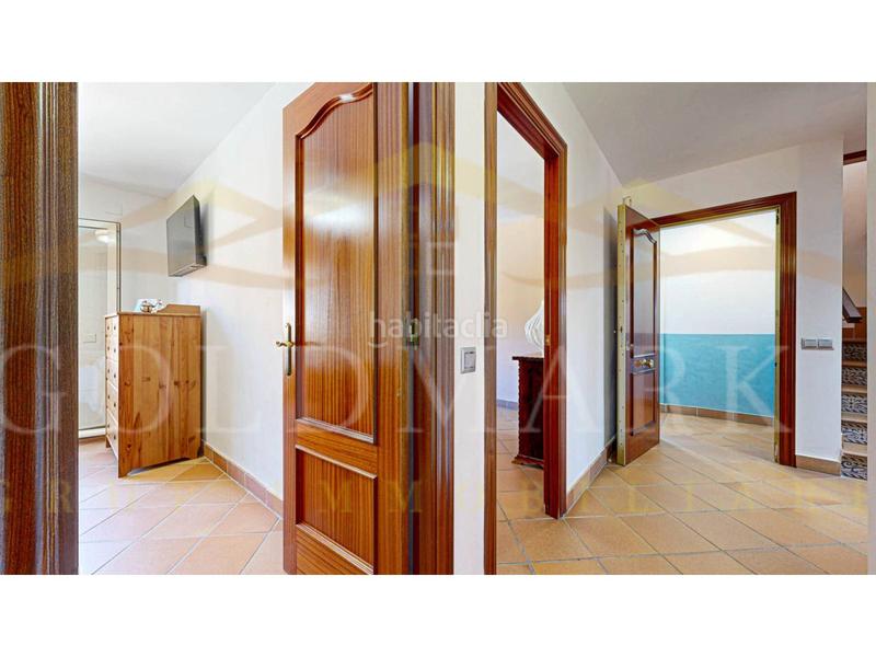 Foto 9aadd67e-0056-4735-8bc5-10d1d769d7b0. Casa adossada a lleó 28 a Ca n´Oriol Rubí