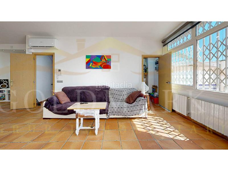 Foto b30622fc-e177-4e9e-8b33-9325dfb33954. Casa adossada a lleó 28 a Ca n´Oriol Rubí