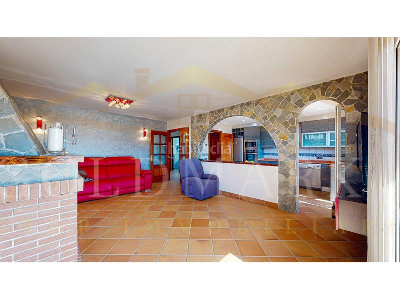 Foto b614aac7-7b8a-460a-a59a-6e40e21f11c4. Casa adossada a lleó 28 a Ca n´Oriol Rubí