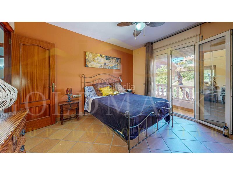 Foto c8840778-fc50-415b-967f-d4aac5e6e4ab. Casa adossada a lleó 28 a Ca n´Oriol Rubí