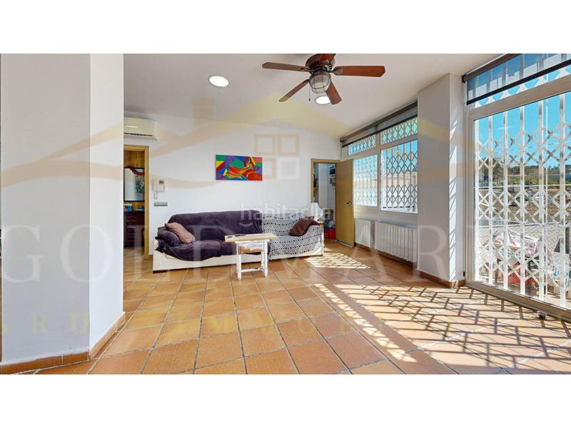 Foto cb7a9cba-6c8d-4551-a152-595c2d76e1e4. Casa adossada a lleó 28 a Ca n´Oriol Rubí