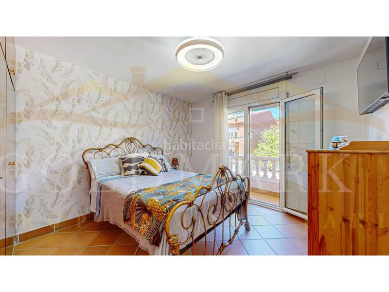 Foto ed1b1f12-a8ab-4066-8d8e-49b7f0ba7296. Casa adossada a lleó 28 a Ca n´Oriol Rubí