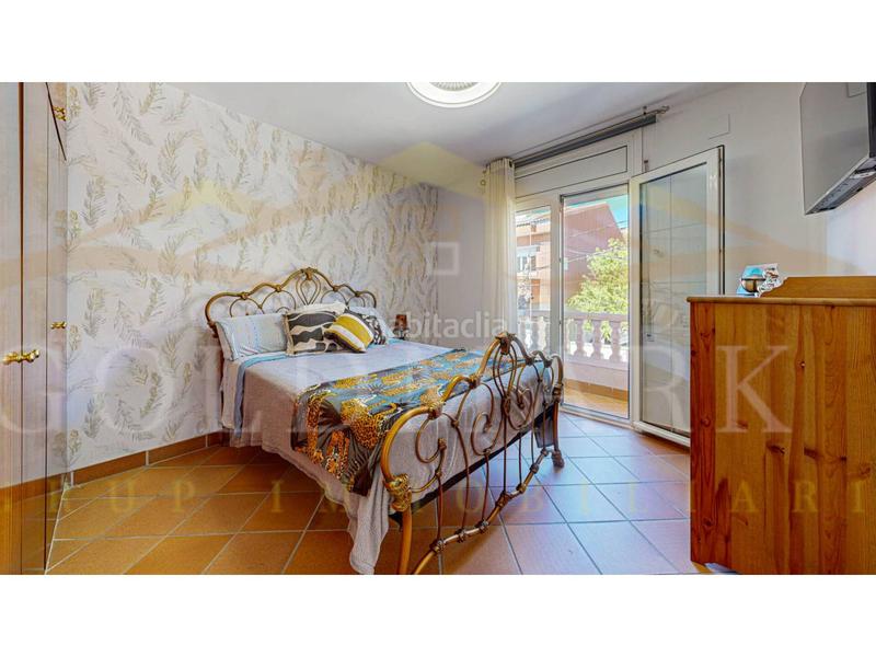 Foto f205a90c-7d84-4667-8d13-b29ece49f1b4. Casa adossada a lleó 28 a Ca n´Oriol Rubí