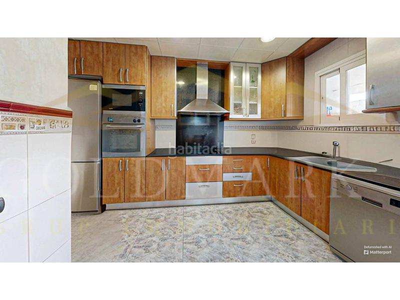 Foto 8b678c5c-8dc6-4960-9915-ee42d37b00c3. Etagenwohnung in guadiana 18 in Can Palet II - Santa Eulàlia Terrassa