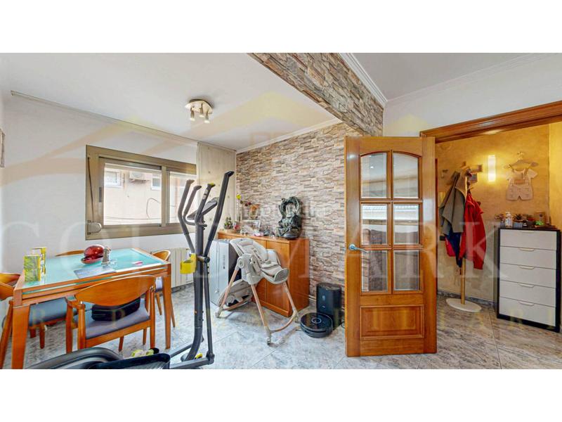 Foto a20ab733-f6cd-4cb6-a9de-d6cf1e8d745b. Etagenwohnung in guadiana 18 in Can Palet II - Santa Eulàlia Terrassa