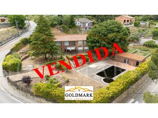 Casa a Calle rafael alberti 18. Vea el tour virtual 3d en 4k y el video aereo