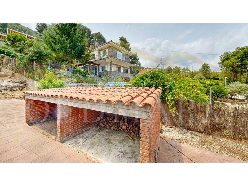 Foto 6043b08c-61d2-4921-89b1-4dcc3197ef0a. Casa a calle rafael alberti 18 a Corbera de Llobregat