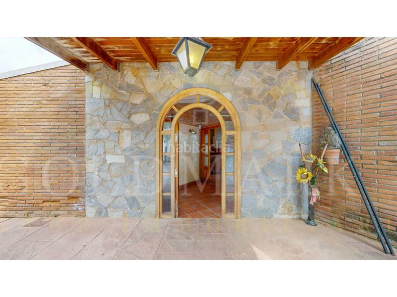 Foto 7123d4ba-3401-4571-84fb-9628f6a6bbb6. Casa a calle rafael alberti 18 a Corbera de Llobregat