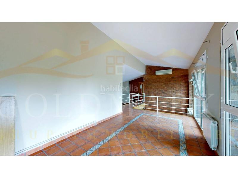 Foto 9b053c5a-a72b-4987-b9e3-4f562603b7e3. Casa a calle rafael alberti 18 a Corbera de Llobregat