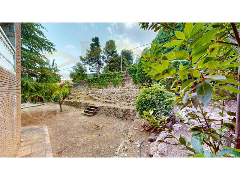 Foto a240a4f4-f408-4391-a71f-67ca4521a43d. Casa a calle rafael alberti 18 a Corbera de Llobregat