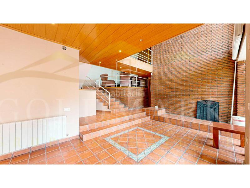 Foto ba469ce7-cf3a-4ffa-b754-ed40dfa545d5. Casa a calle rafael alberti 18 a Corbera de Llobregat