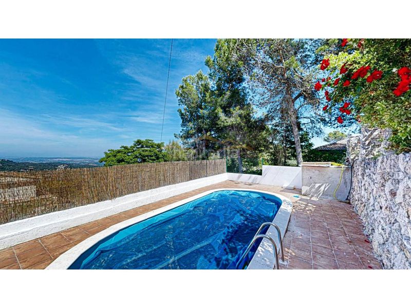 Foto 707942ae-2515-4697-9ecd-2a371252a5a3. Chalet in calle ciencias 21 in Corbera de Llobregat