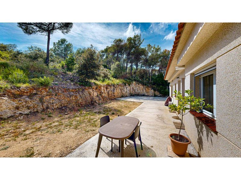 Foto a6aa8b24-e9a2-4162-8d4f-0659a36818e1. Chalet in calle ciencias 21 in Corbera de Llobregat