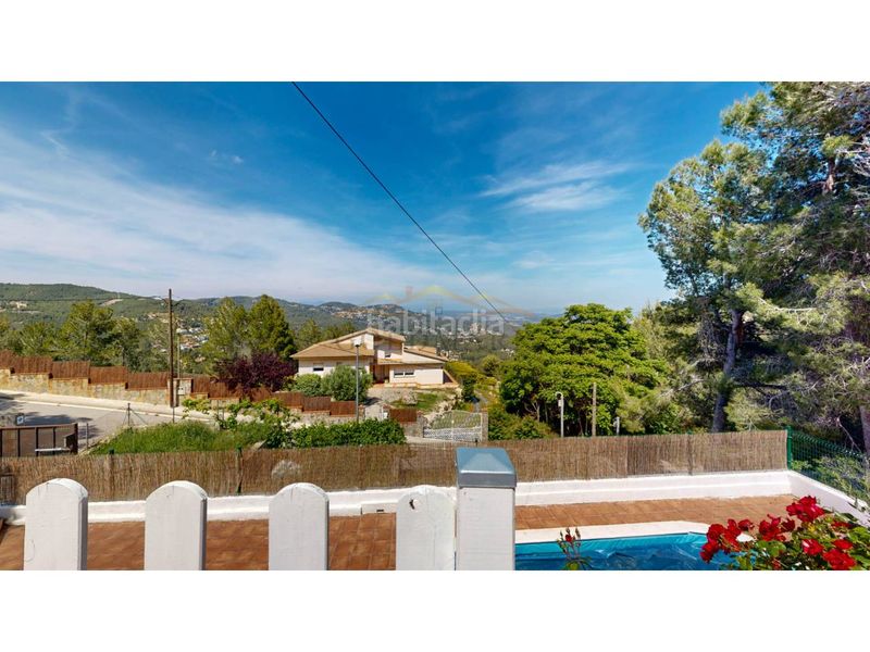 Foto c341b514-2e05-4f32-9a9d-fac1a3d0af6e. Chalet in calle ciencias 21 in Corbera de Llobregat