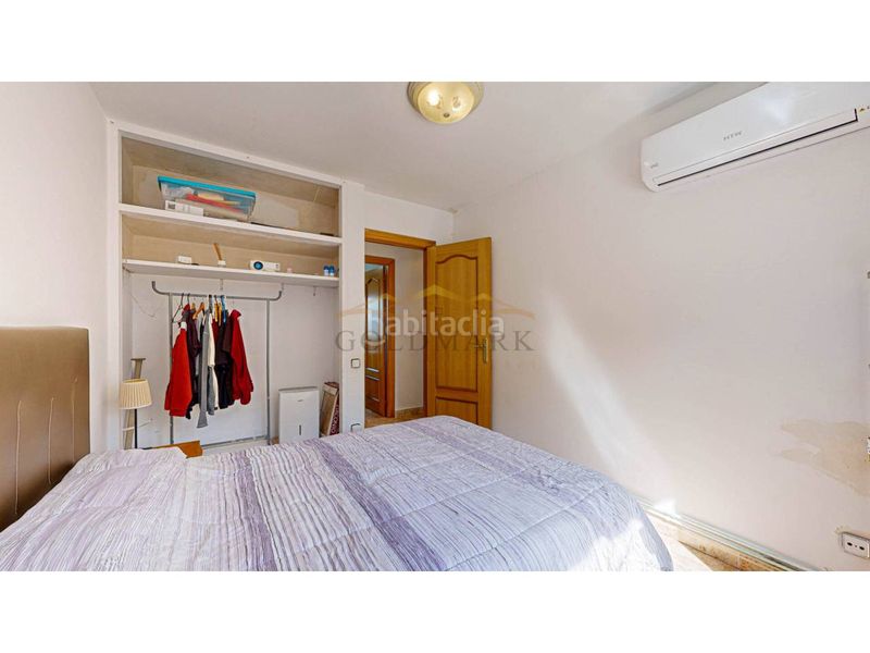 Foto c582b165-bf12-4548-9656-e92a2677b1d0. Chalet in calle ciencias 21 in Corbera de Llobregat