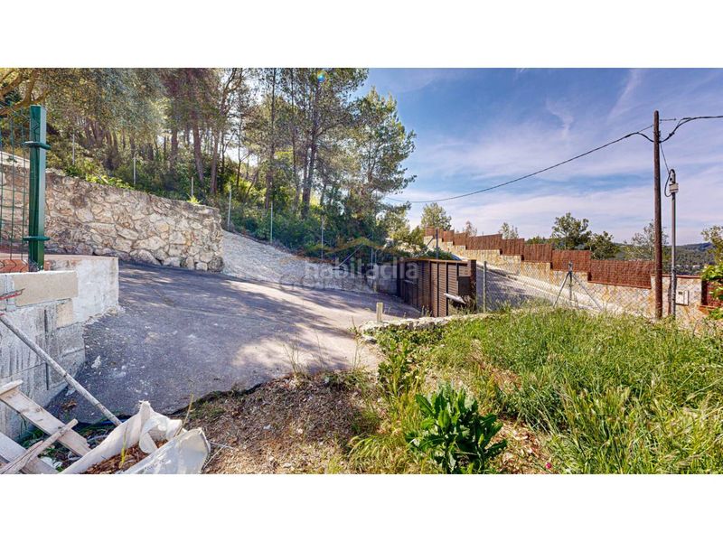 Foto d7f6545e-f29c-4412-bd8a-a59c63641594. Chalet in calle ciencias 21 in Corbera de Llobregat